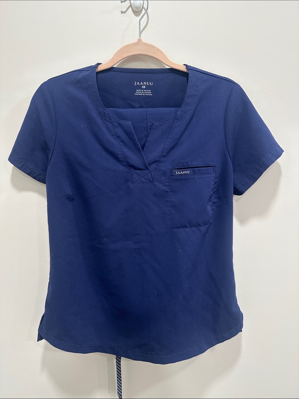 Jaanuu Navy Short-Sleeve V-Neck Scrub Top Jogger Bottom